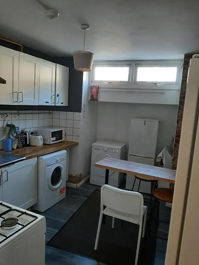 Single Room With Underbed 8 Londres